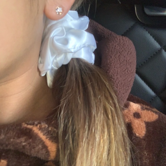 KLM’s Luxey Locks Pearly Whites Collection $8 - Picture 6 of 11